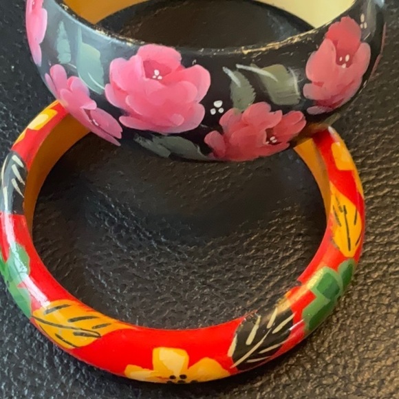 Vintage Hand Painted Wooden Bangle Bracelets - Picture 2 of 6